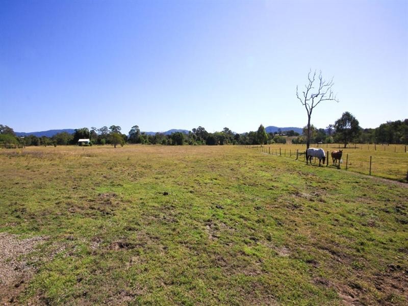 Camp Mountain QLD 4520