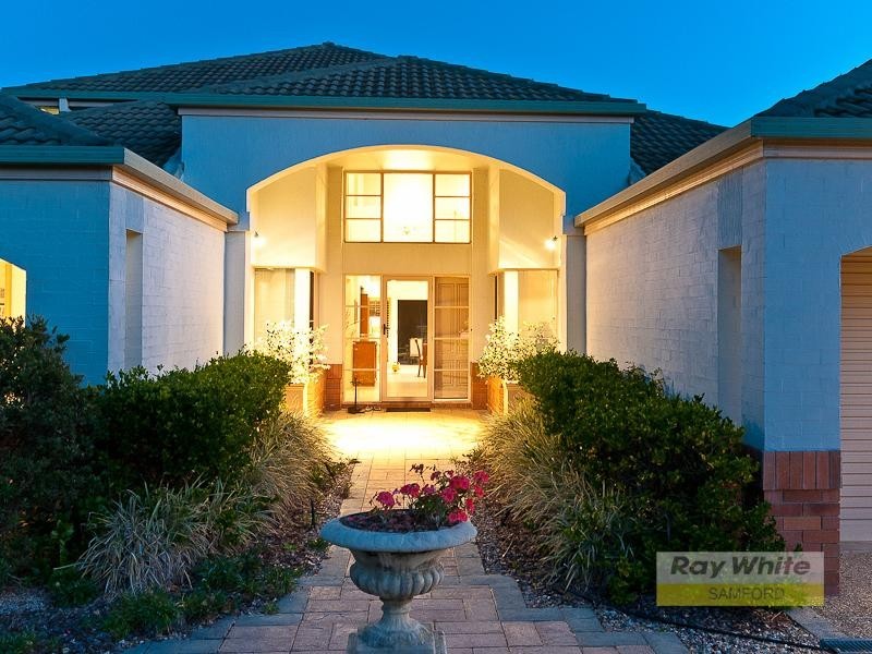 27 Castlewood Court, Samford Valley QLD 4520