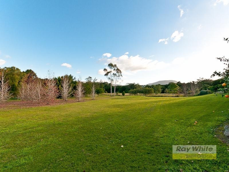 27 Castlewood Court, Samford Valley QLD 4520