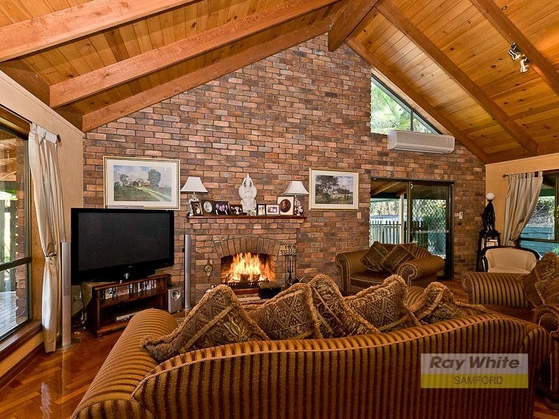 9 Boland Court, Eatons Hill QLD 4037