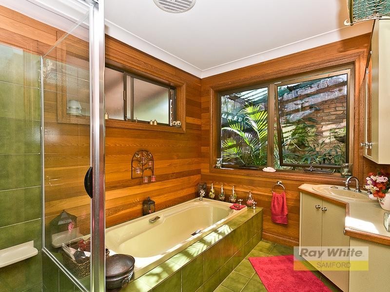 9 Boland Court, Eatons Hill QLD 4037