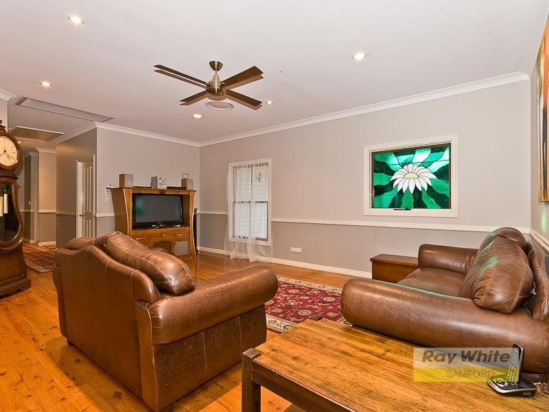 27 Linkwood Drive, Ferny Hills QLD 4055