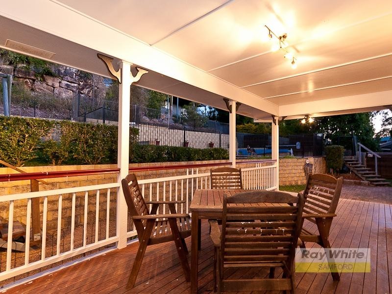 27 Linkwood Drive, Ferny Hills QLD 4055