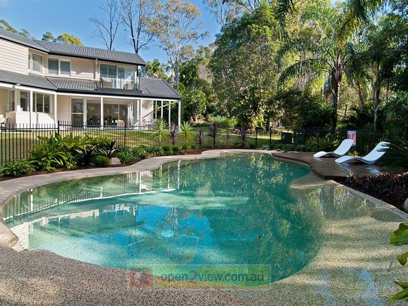 Bunya QLD 4055