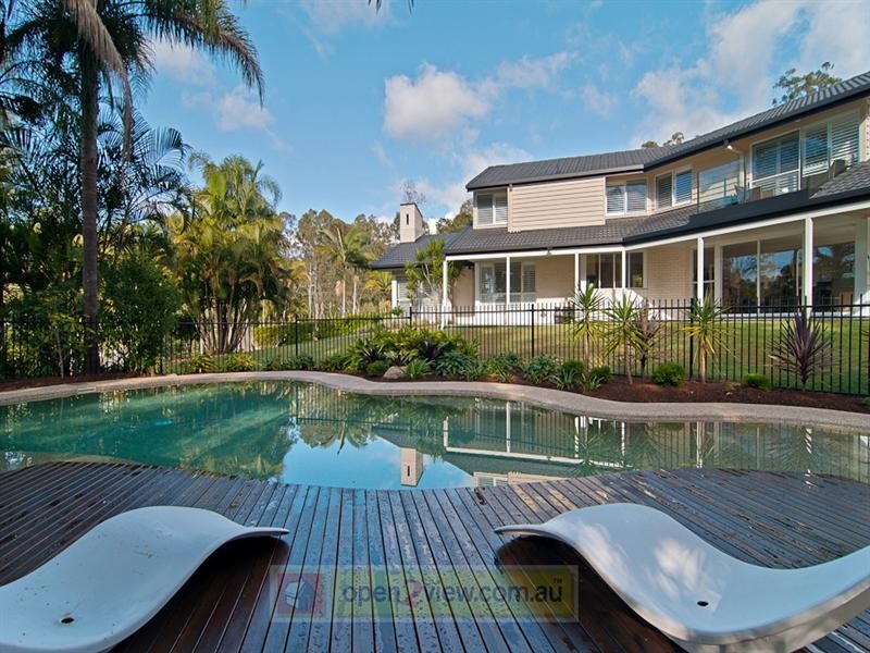 Bunya QLD 4055