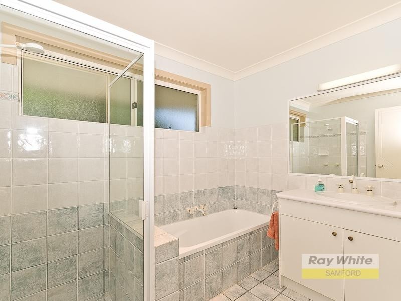 11 Harwood Court, Samford Valley QLD 4520