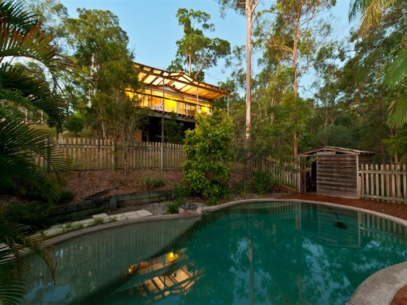 12 Salisbury Court, Clear Mountain QLD 4500