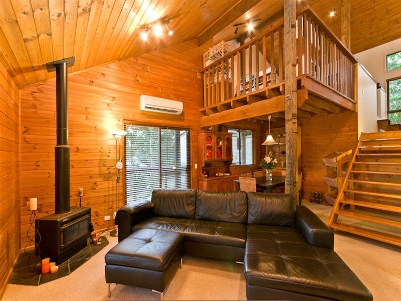 12 Salisbury Court, Clear Mountain QLD 4500