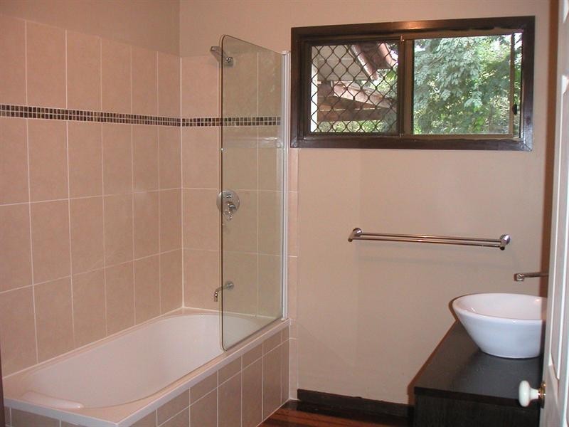 41 Mt Glorious Road, Samford Village QLD 4520