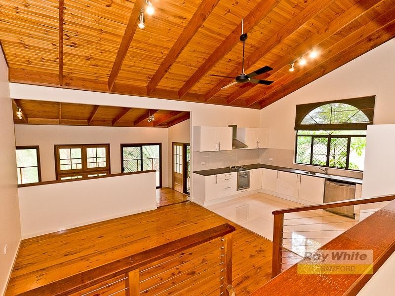 6 Weber Court, Bunya QLD 4055