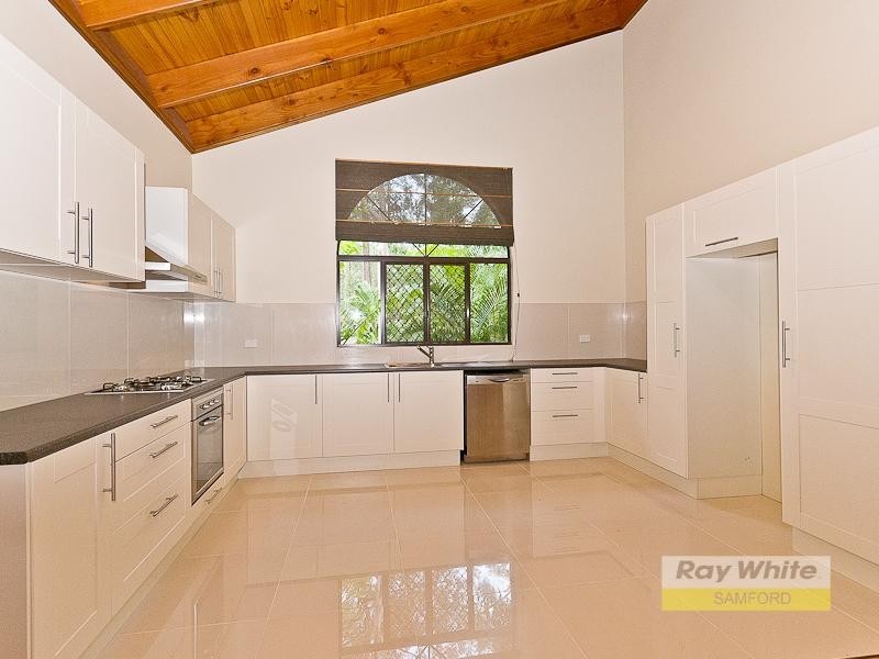 6 Weber Court, Bunya QLD 4055