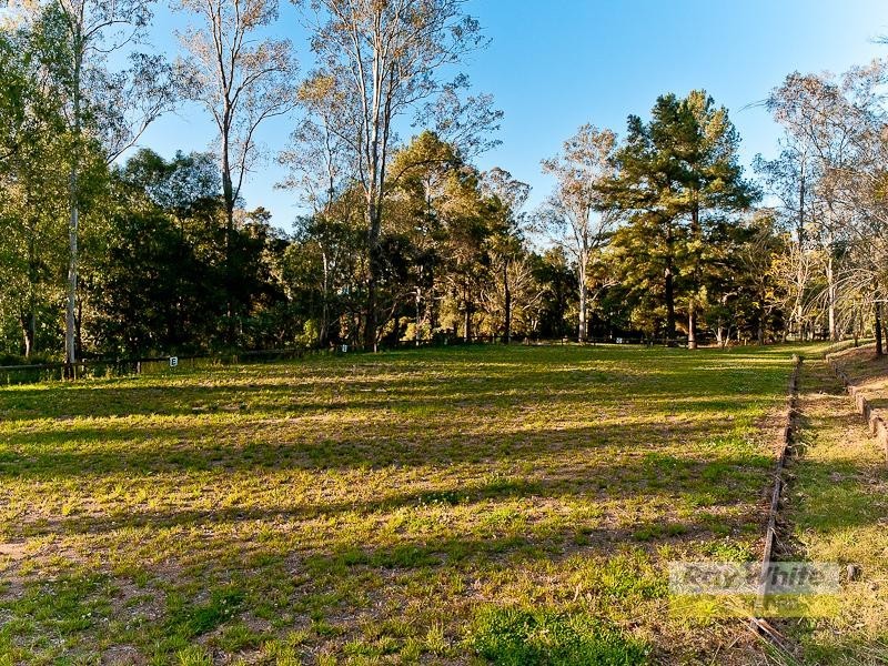 Camp Mountain QLD 4520