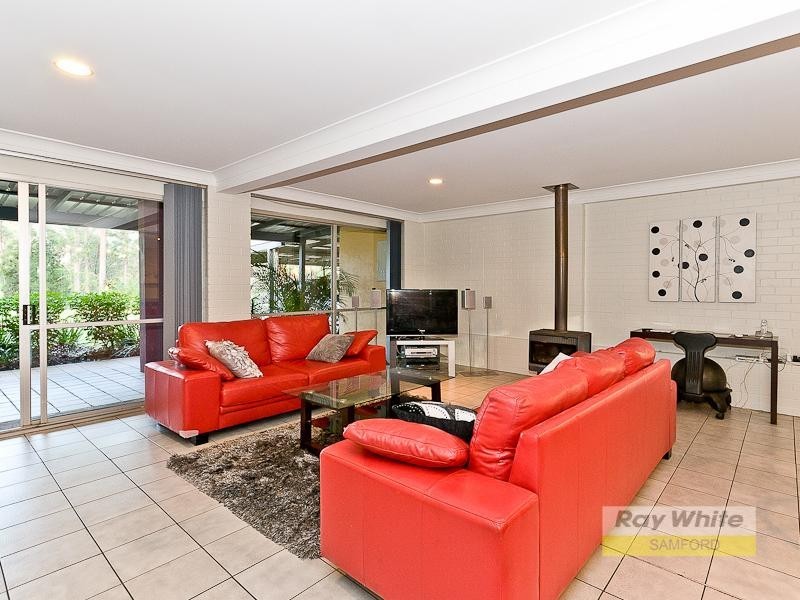 4 Narrien Court, Samford Village QLD 4520