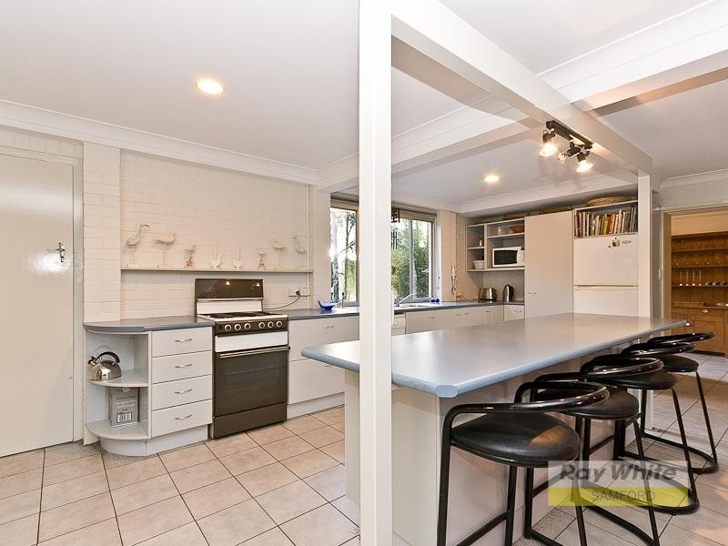 4 Narrien Court, Samford Village QLD 4520