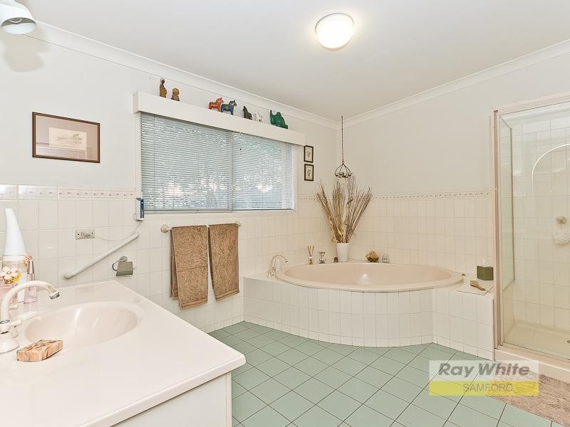 4 Narrien Court, Samford Village QLD 4520
