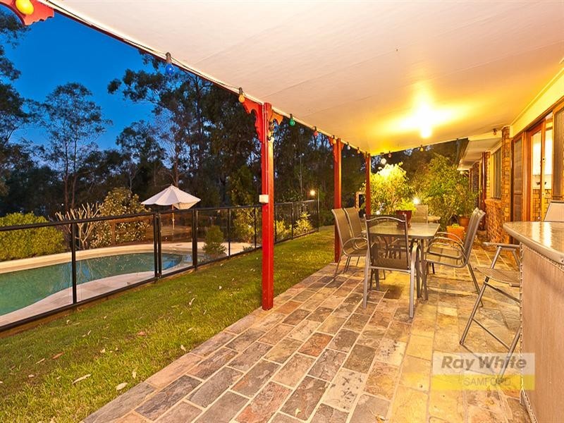 4 Lambert Court, Eatons Hill QLD 4037