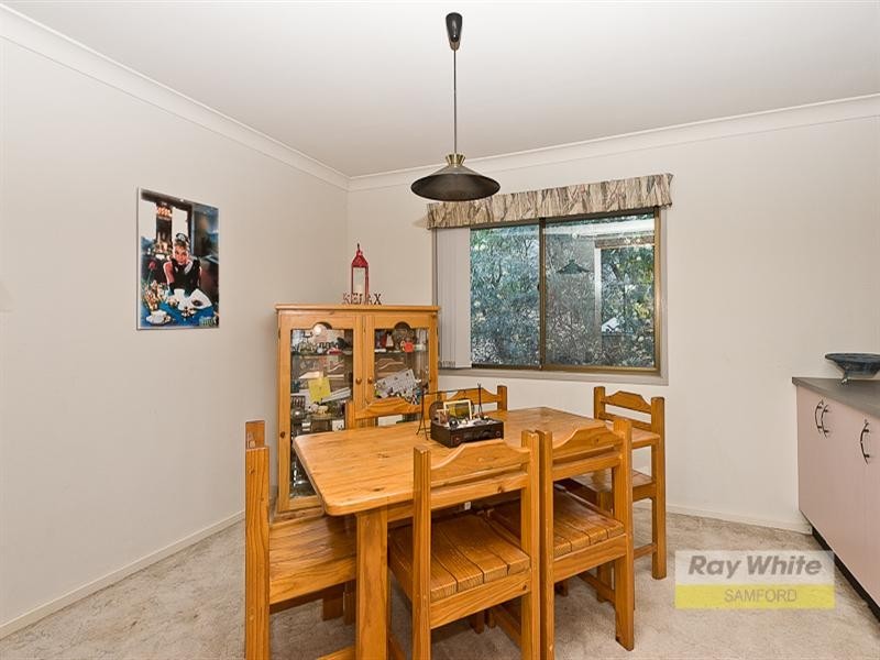 4 Lambert Court, Eatons Hill QLD 4037