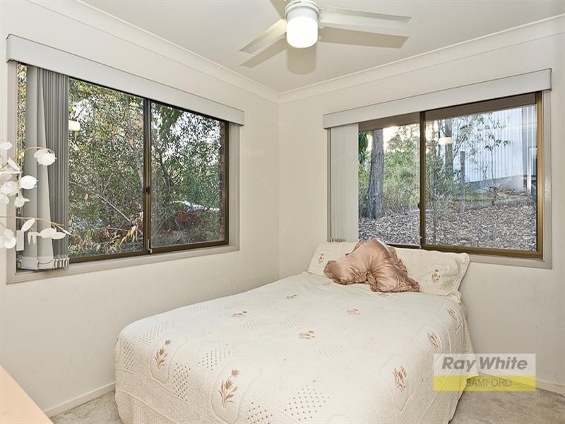 4 Lambert Court, Eatons Hill QLD 4037