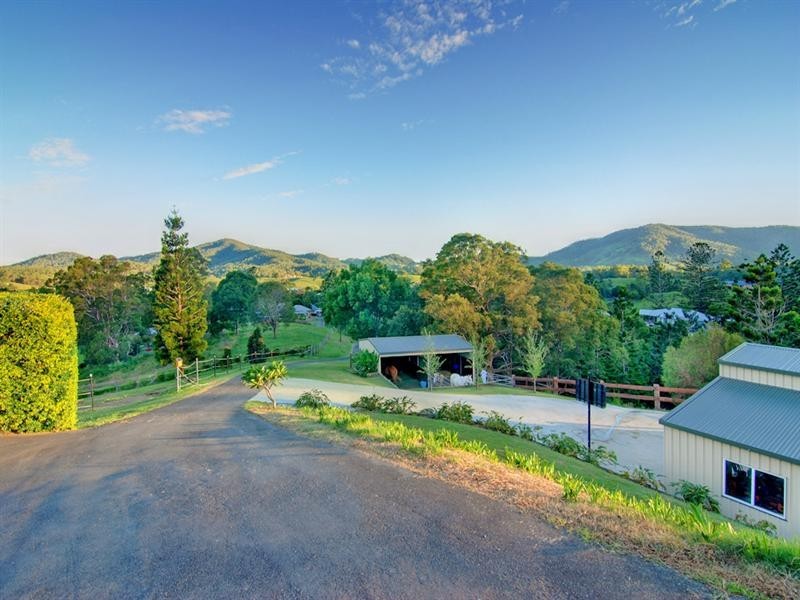 11 Lacebark Court, Cedar Creek QLD 4520