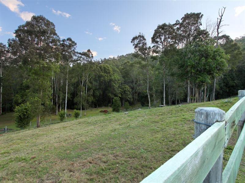 6 Mason Court, Samsonvale QLD 4520