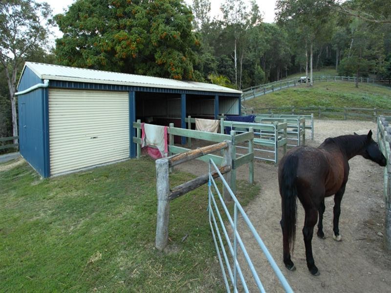 6 Mason Court, Samsonvale QLD 4520