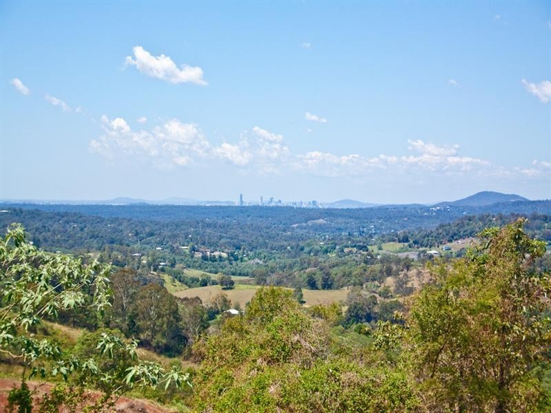 Clear Mountain QLD 4500