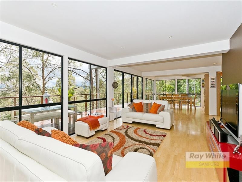 1 Sylvaterre Court, Samford Valley QLD 4520