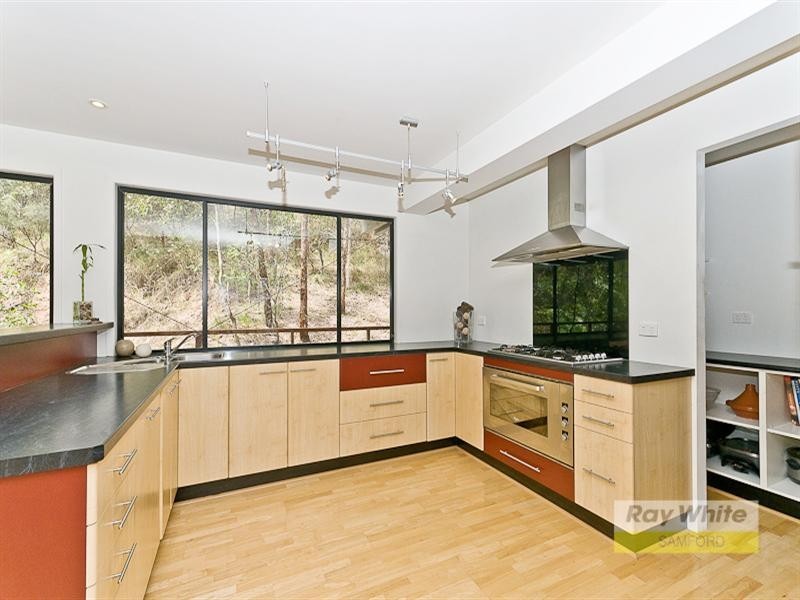 1 Sylvaterre Court, Samford Valley QLD 4520