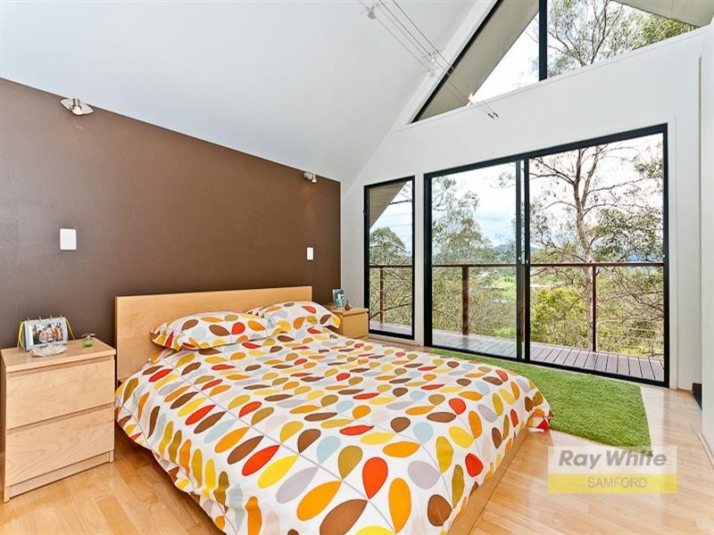 1 Sylvaterre Court, Samford Valley QLD 4520