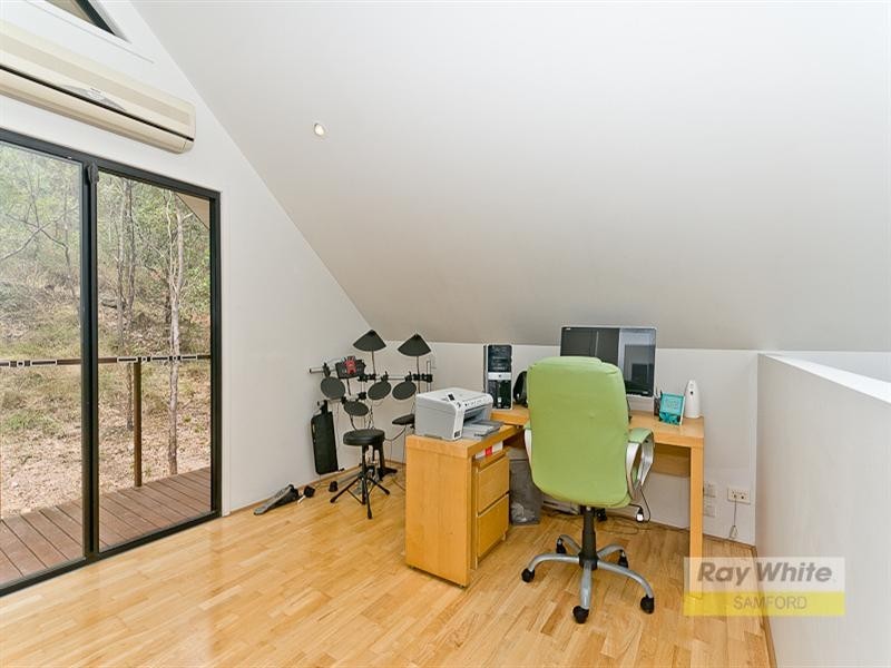 1 Sylvaterre Court, Samford Valley QLD 4520