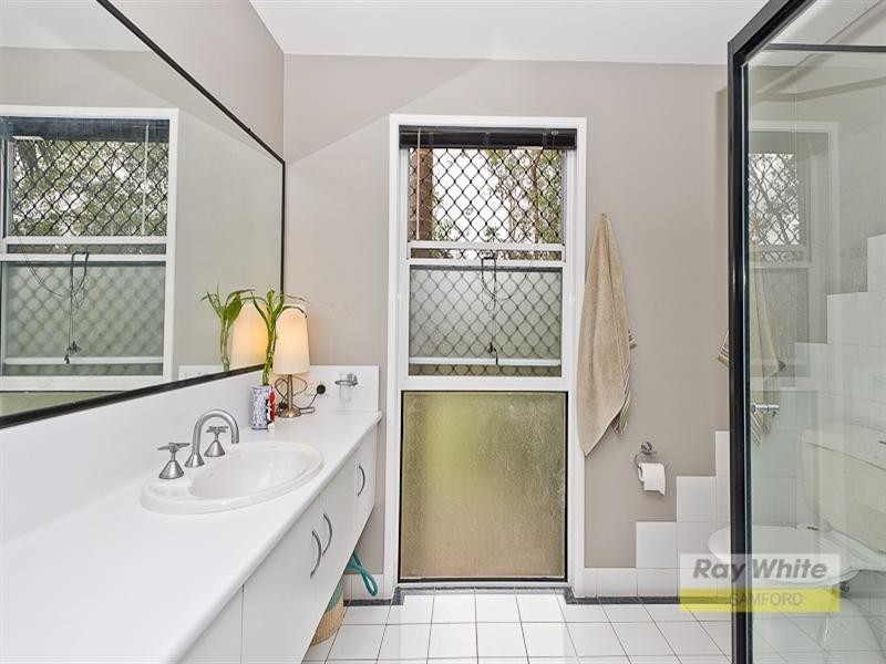 17 Fitzgerald Court, Clear Mountain QLD 4500