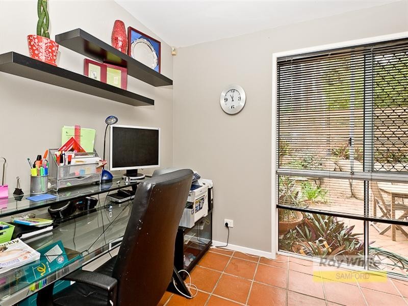 17 Fitzgerald Court, Clear Mountain QLD 4500