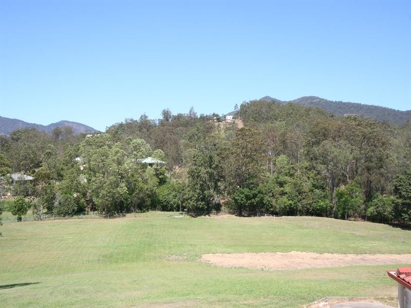 3 Lake View Close, Samsonvale QLD 4520