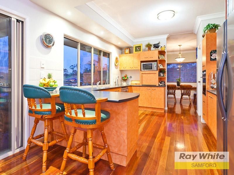 8 Mayfair Drive, Samford Valley QLD 4520