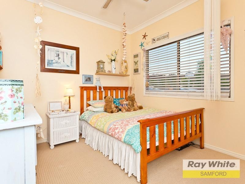 8 Mayfair Drive, Samford Valley QLD 4520