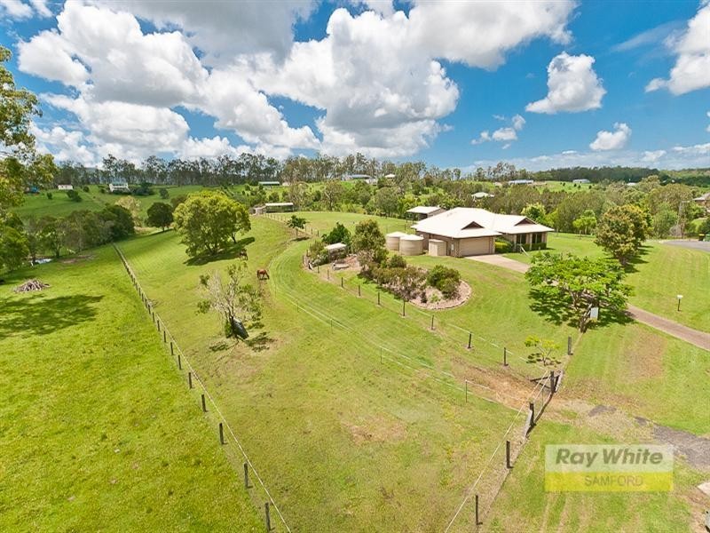 7 Butterfly Crescent, Samsonvale QLD 4520