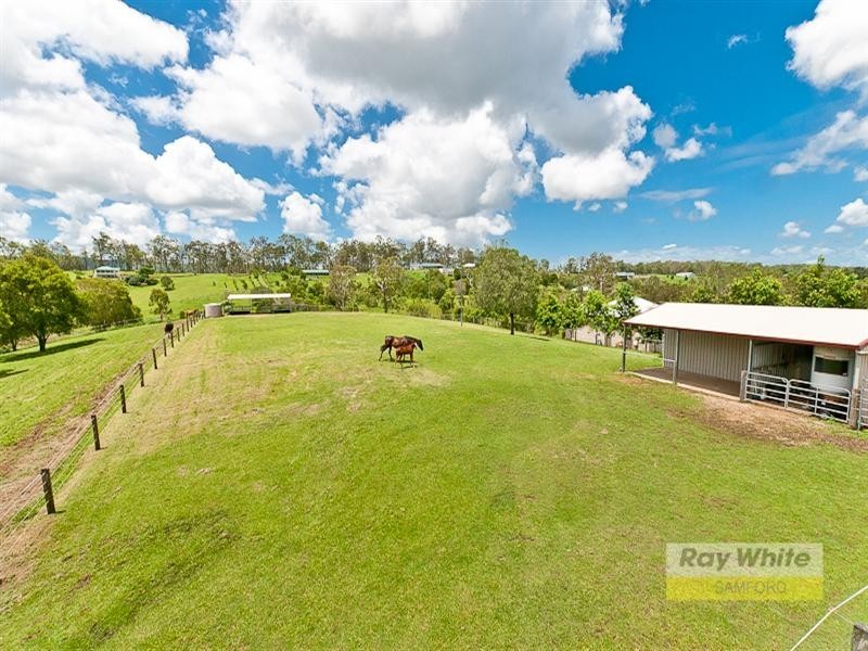 7 Butterfly Crescent, Samsonvale QLD 4520