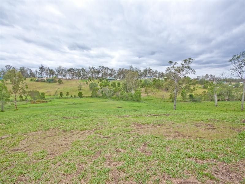 7 Butterfly Crescent, Samsonvale QLD 4520