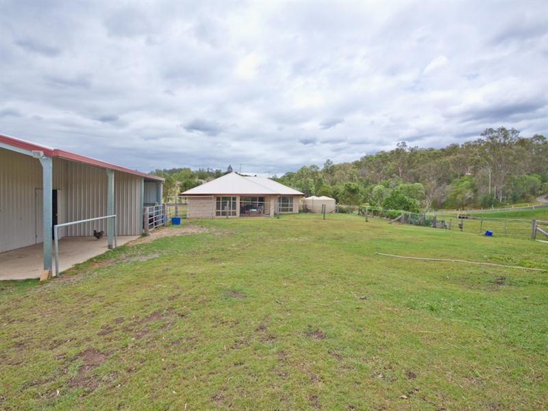 7 Butterfly Crescent, Samsonvale QLD 4520