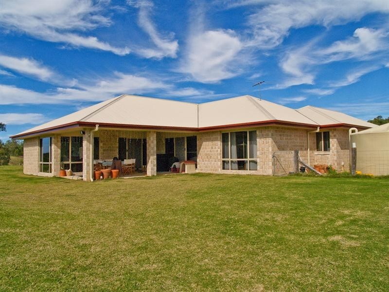 7 Butterfly Crescent, Samsonvale QLD 4520