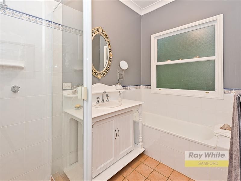 19 Smallwood Court, Samford Valley QLD 4520