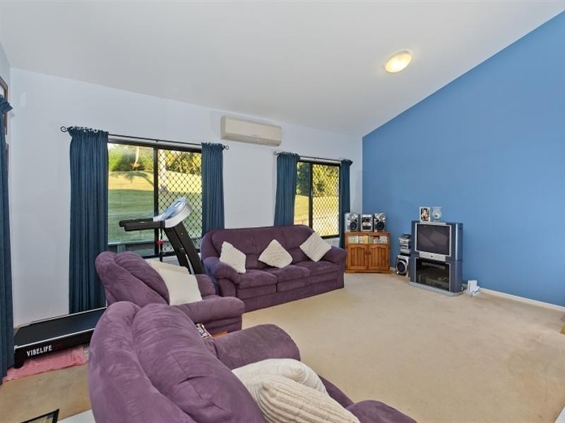 1 Hunting Place, Highvale QLD 4520