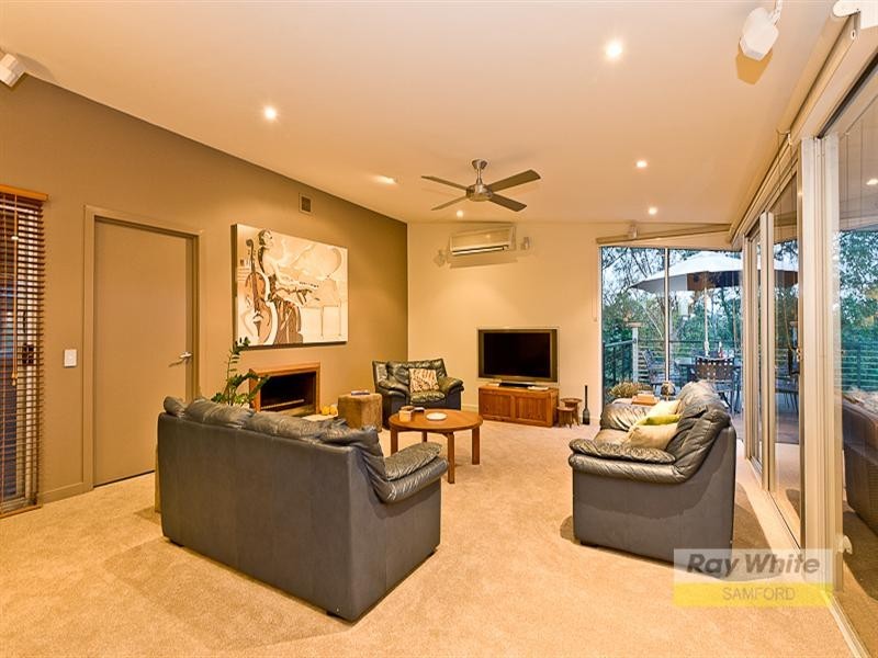 27 Boland Court, Eatons Hill QLD 4037