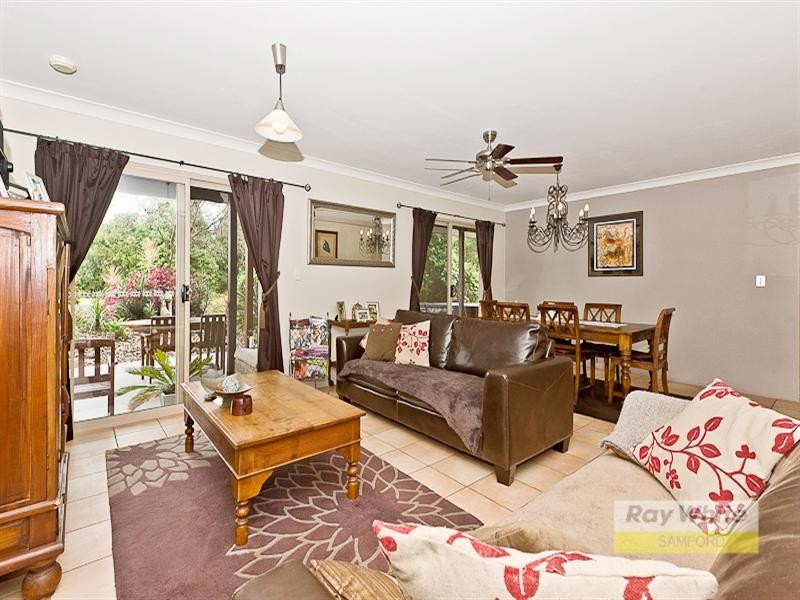 3 Vera Court, Samford Valley QLD 4520