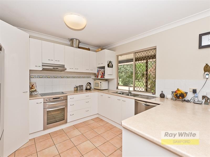 3 Vera Court, Samford Valley QLD 4520