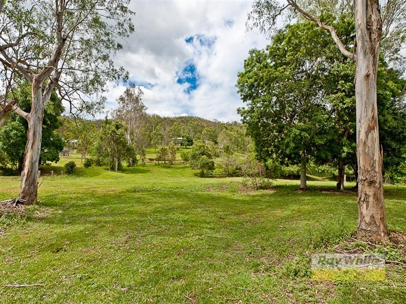 3 Vera Court, Samford Valley QLD 4520
