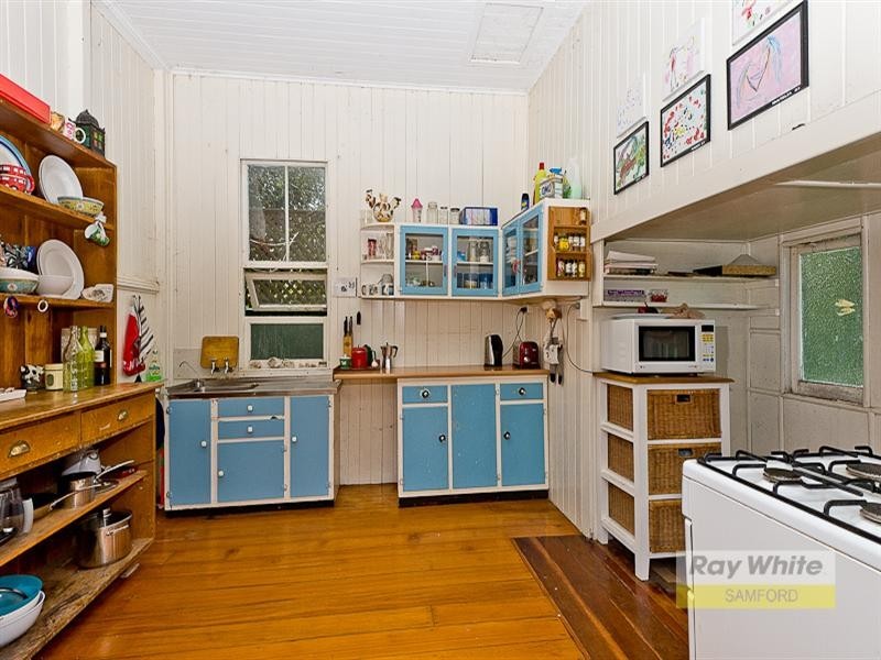 5 Church Street, Samford Village QLD 4520