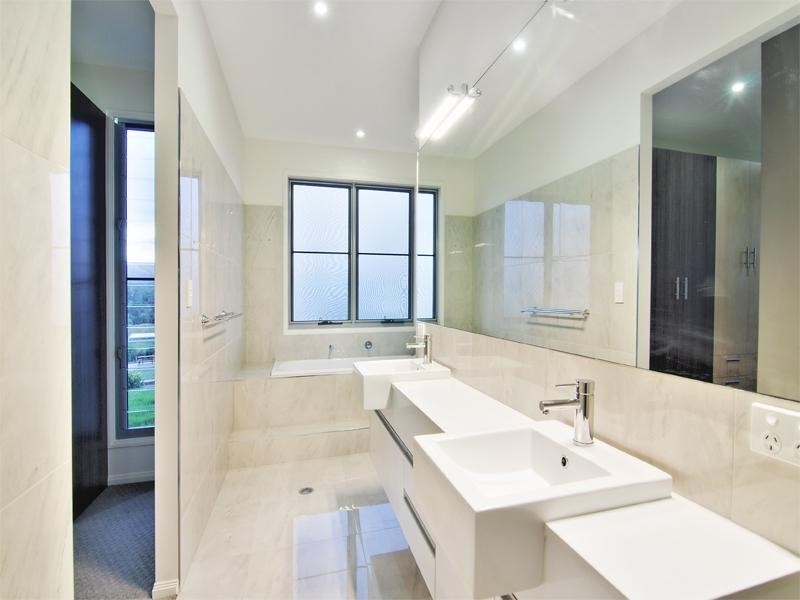 8-14 Sky Drive, Highvale QLD 4520