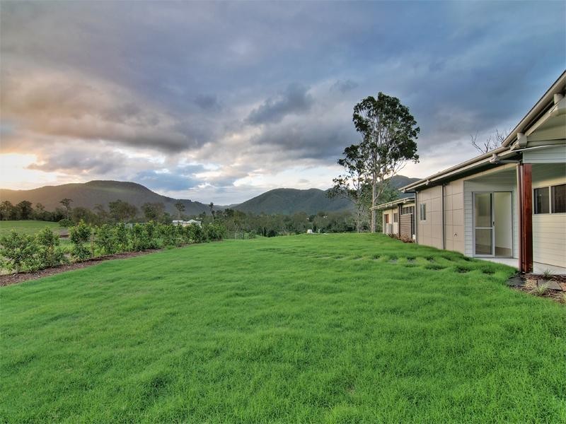 8-14 Sky Drive, Highvale QLD 4520