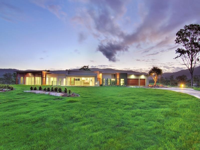 8-14 Sky Drive, Highvale QLD 4520